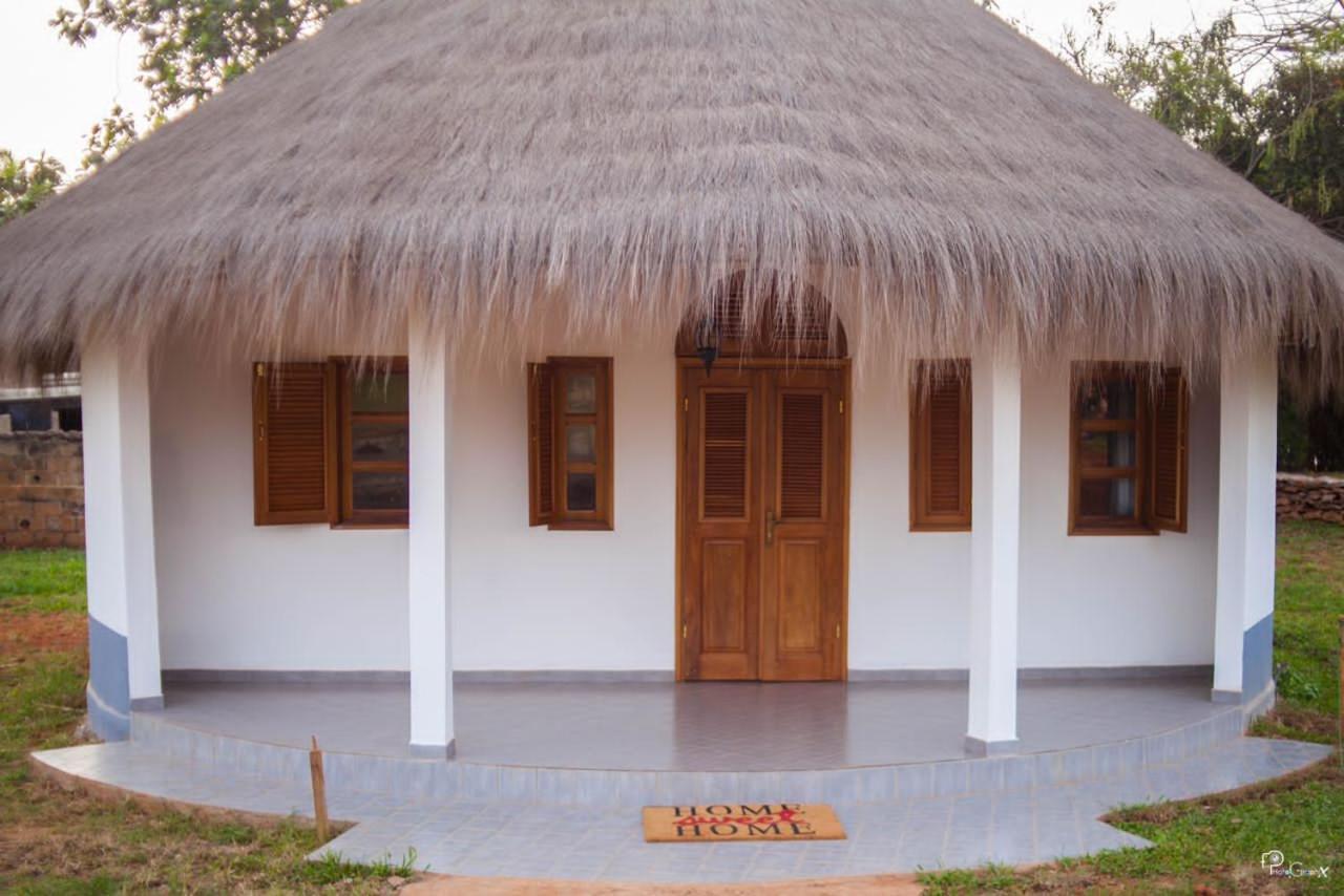 Village Noah Яунде Экстерьер фото